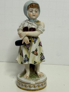 lot 237 image: 5-Inch Dresden Porcelain Figurine of Girl with Scarf