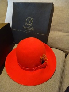 lot 339 image: Vtg 70s MOD Geo W. Bollman Wool Doeskin Felt RED Young Quinlin Bucket Hat BOX