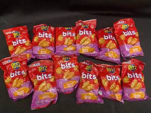 XX - Lot of 12 Ritz Bits Cheese Sandwich Crackers 3oz Bags