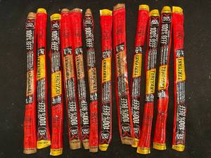 JJJ - Collection of 12 Jack Links Beef Sticks - Original and Teriyaki Flavors