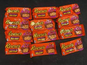 PPP - Lot of 12 Reeses Big Cup with Pretzels King Size Chocolates 2.6 oz