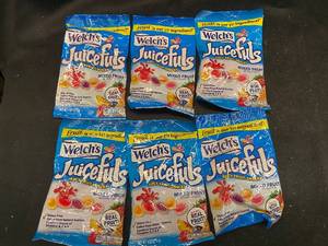 QQQ - Welchs Juicefuls Juicy Fruit Snacks Assortment