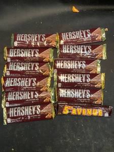 VVV - Lot of 11 Hersheys Milk Chocolate with Almonds & 5th Avenue Candy Bars