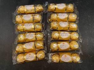 JJJ - Collection of 12 Ferrero Rocher Hazelnut Chocolates