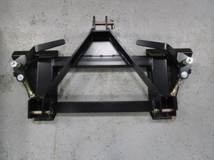 lot 51 image: Wolverine 3 Point to Skid Steer Adapter Plate