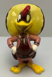 lot 232 image: 1940s Disney (Panchito Pistols) Ceramic 7 Figurine Shaw Pottery