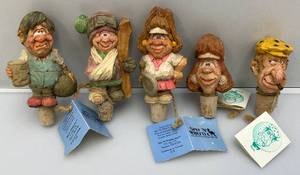 lot 251 image: 1990s Collectible Chris Hammack  Spit N Whittle Miniature  Resin Sports Related Figural Bottle Stoppers