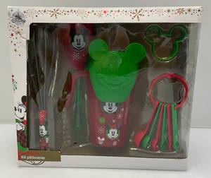 lot 8 image: Disney Mickey Mouse Baking Set (New Open Box) Box Torn