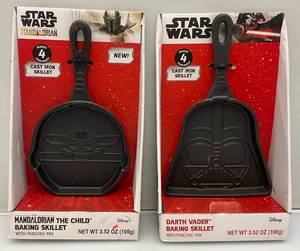lot 17 image: Disney Star Wars Darth Vador & Mandalorian The Child Cast Iron Baking Skillets (NIB)