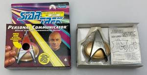 lot 270 image: 1992 Playmates STAR TREK The Next Generation Collectors Edition No. 065916 Personal Communicator (Open Box) Untested Package Has Normal Shelf Wear