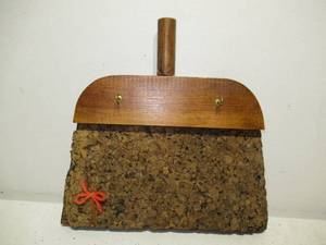 Artistic Wooden Dust Pan Corkboard and Key Hanger