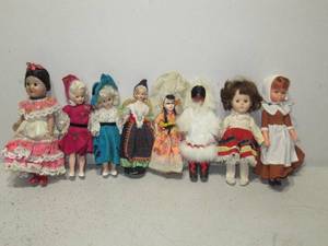 Mix Lot of Heritage Dolls (8 Total)
