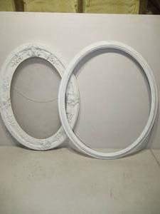 Set of 2 Oval White Washed Frames