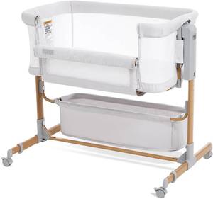 lot 11 image: Taylengrow Baby Bassinet with Wheels