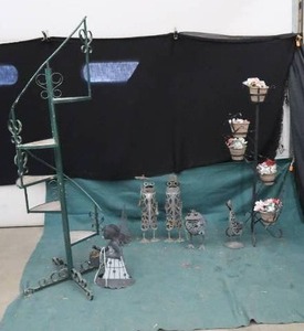METAL YARD ART