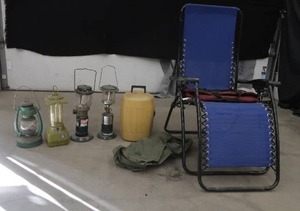 LAWN CHAIR AND LANTERN LOT