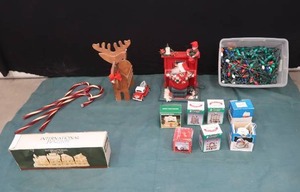 1993 SING ALONG SANTA PIANO  VINTAGE PORCELAIN TRAIN SET