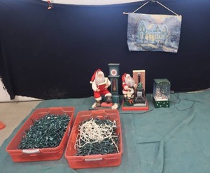 1994 ANIMATED SANTA PIECES  CHRISTMAS LIGHTS