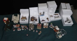 VINTAGE CHRISTMAS VILLAGE PIECES