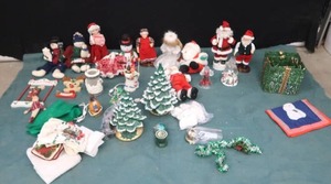 CHRISTMAS DOLLS AND FIGURES