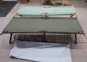 2 CAMPING COTS