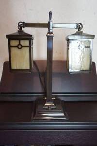 lot 28 image: Decorative Lamp