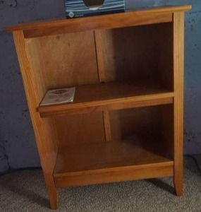 lot 52 image: wooden shelf
