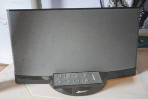 lot 53 image: Bose Sound dock Series 2