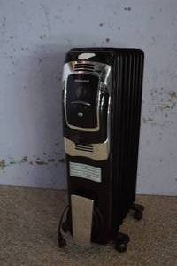 lot 57 image: Honeywell Heater