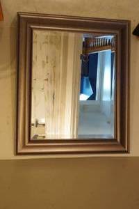 lot 85 image: Framed Mirror