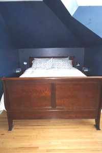 Queen Size Sleigh Bed-sold as is