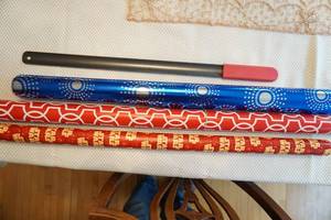 lot 110 image: shoe horn & wrapping paper