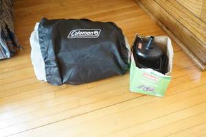 lot 113 image: Coleman air mattress with pump