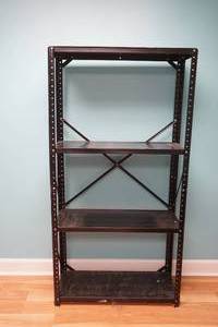 lot 132 image: metal 4 tier shelf