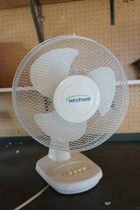 lot 182 image: 3 speed fan