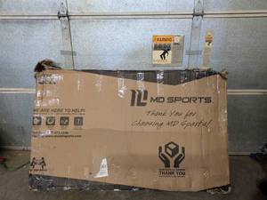 lot 2 image: BRAND NEW MD SPORTS TABLE TENNIS SET (SLIGHT DAMAGE FROM SHIPPING)