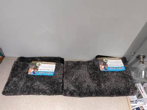 lot 49 image: BRAND NEW TREK N CLEAN MICROFIBER DOOR MAT- 2PACK