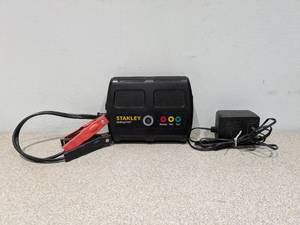 lot 99 image: STANLEY SIMPLE START JUMP STARTER BATTERY BOOSTER