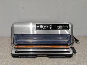 lot 74 image: FOOD SAVER FOOD VACUUM SEALER