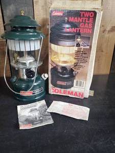 lot 20 image: Vintage Still in Box Never Used Coleman 288A700 Two Mantle Gas Lantern