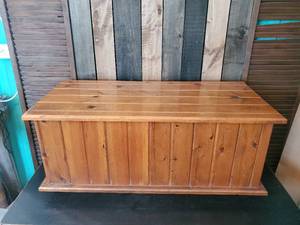 lot 46 image: Solid good condition Cedar Chest