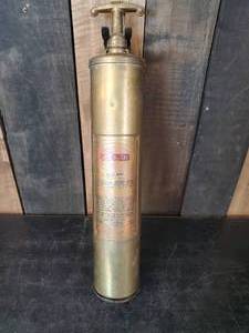lot 50 image: Vintage Brass General Fire Guard Quick Aid Fire Extinguisher  Super Cool display Piece vibrant Color