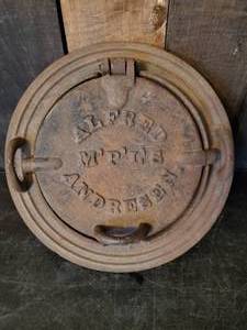 lot 89 image: Vintage Alfred Andersen MPLS Krumkake Iron Maker
