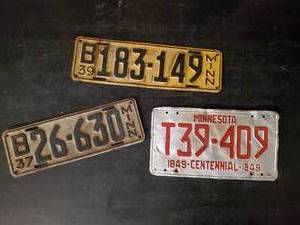 lot 90 image: Various Antique Minnesota License Plates