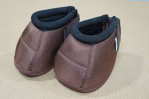 lot 151 image: Professionals Choice Bell Boots -Medium