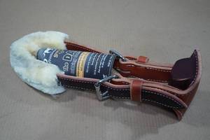 lot 155 image: Professionals Choice The Dare Cribbing Control Collar