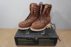 lot 199 image: Irish Setter Wingshooter Mens 9 Work Boots -Size 9.5