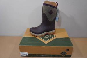 lot 203 image: Muck Boots Womens Arctic Sport II Mid Boots -Size 5