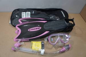 lot 208 image: Cressi Adult Palau Fin Snorkel Set -Fin Size ML