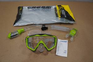 lot 217 image: Cressi Pano 3 Snorkel Set